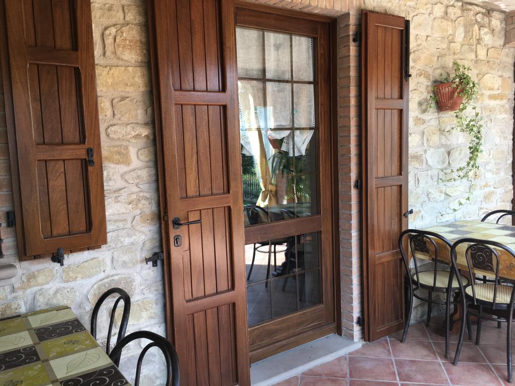 Appartamenti E Camere Il Poggio Di D'Angeli Lidia Auditore Εξωτερικό φωτογραφία